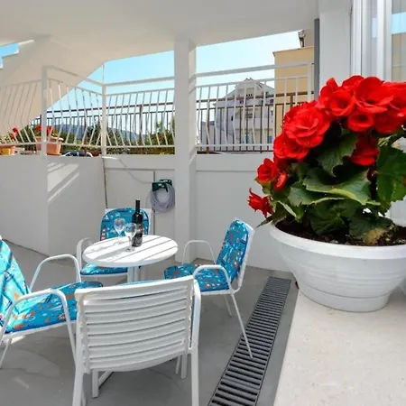 Διαμέρισμα Leona- One Bedroom With Terrace